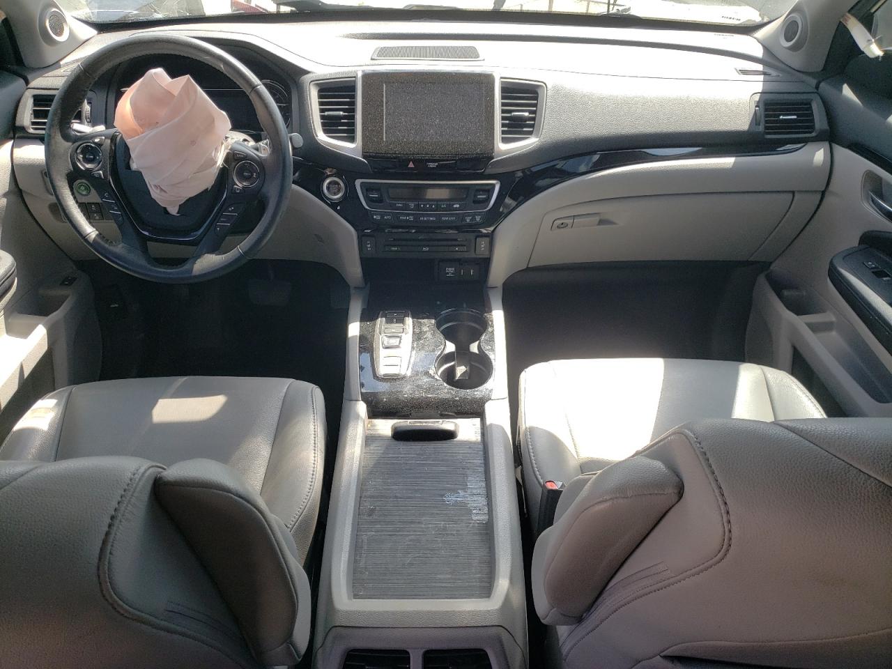 2018 Honda Pilot Touring VIN: 5FNYF5H95JB005263 Lot: 60289774