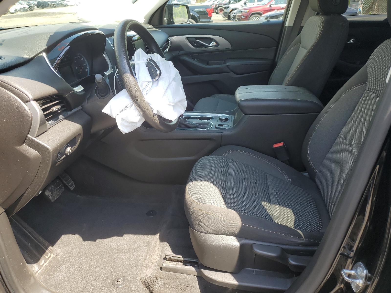 1GNEVFKW3JJ237435 2018 Chevrolet Traverse Ls