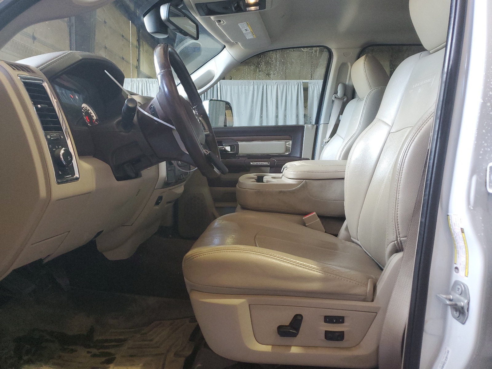 3C6UR5KL9JG150771 2018 Ram 2500 Laramie