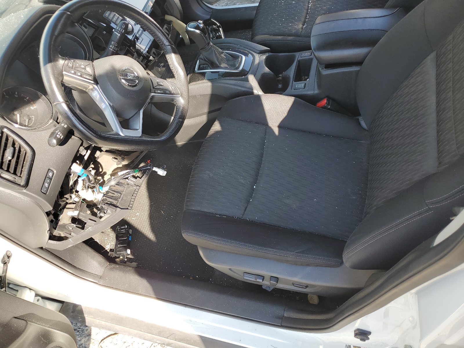 JN8AT2MT3JW492361 2018 Nissan Rogue S