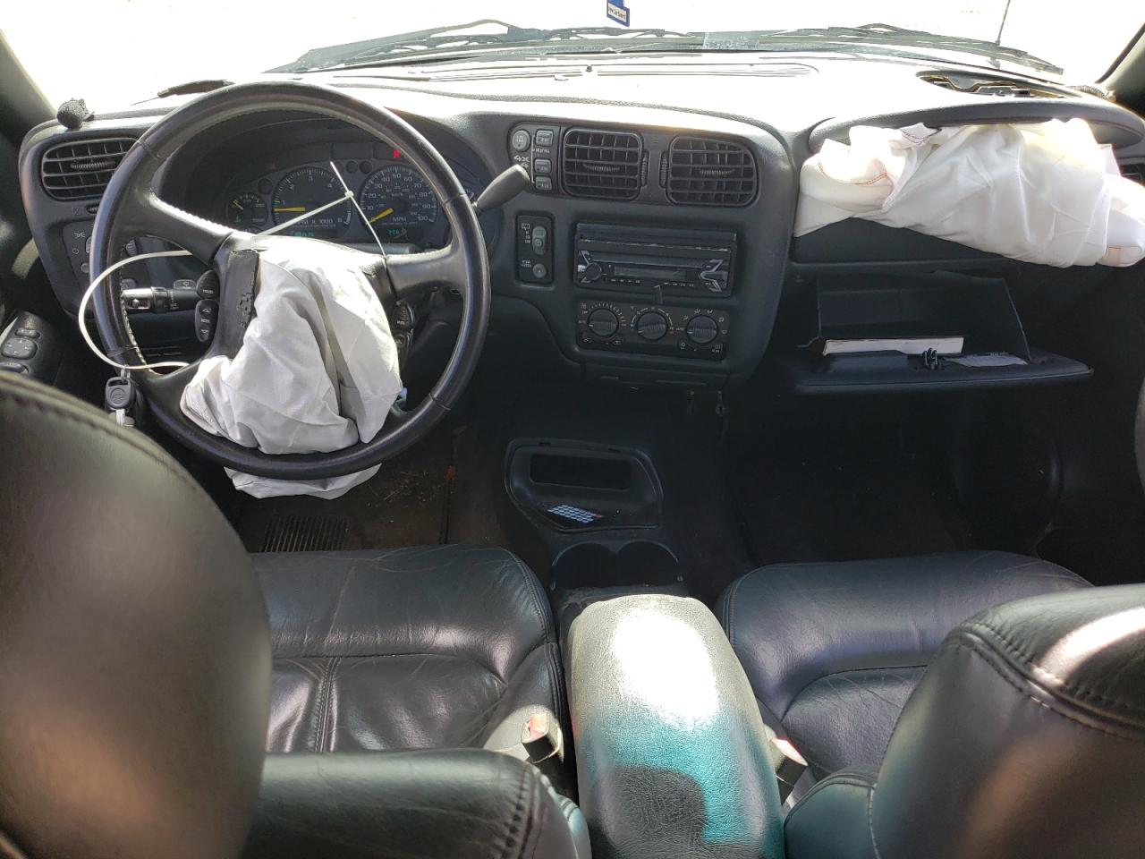 2000 Chevrolet Blazer VIN: 1GNDT13W8Y2337814 Lot: 61085574