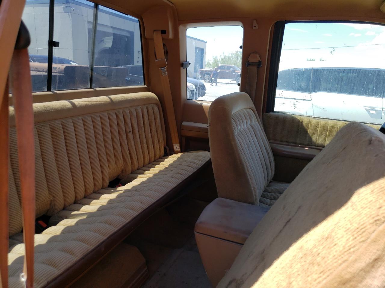 1990 Chevrolet Gmt-400 K1500 VIN: 2GCEK19K1L1129075 Lot: 61333324