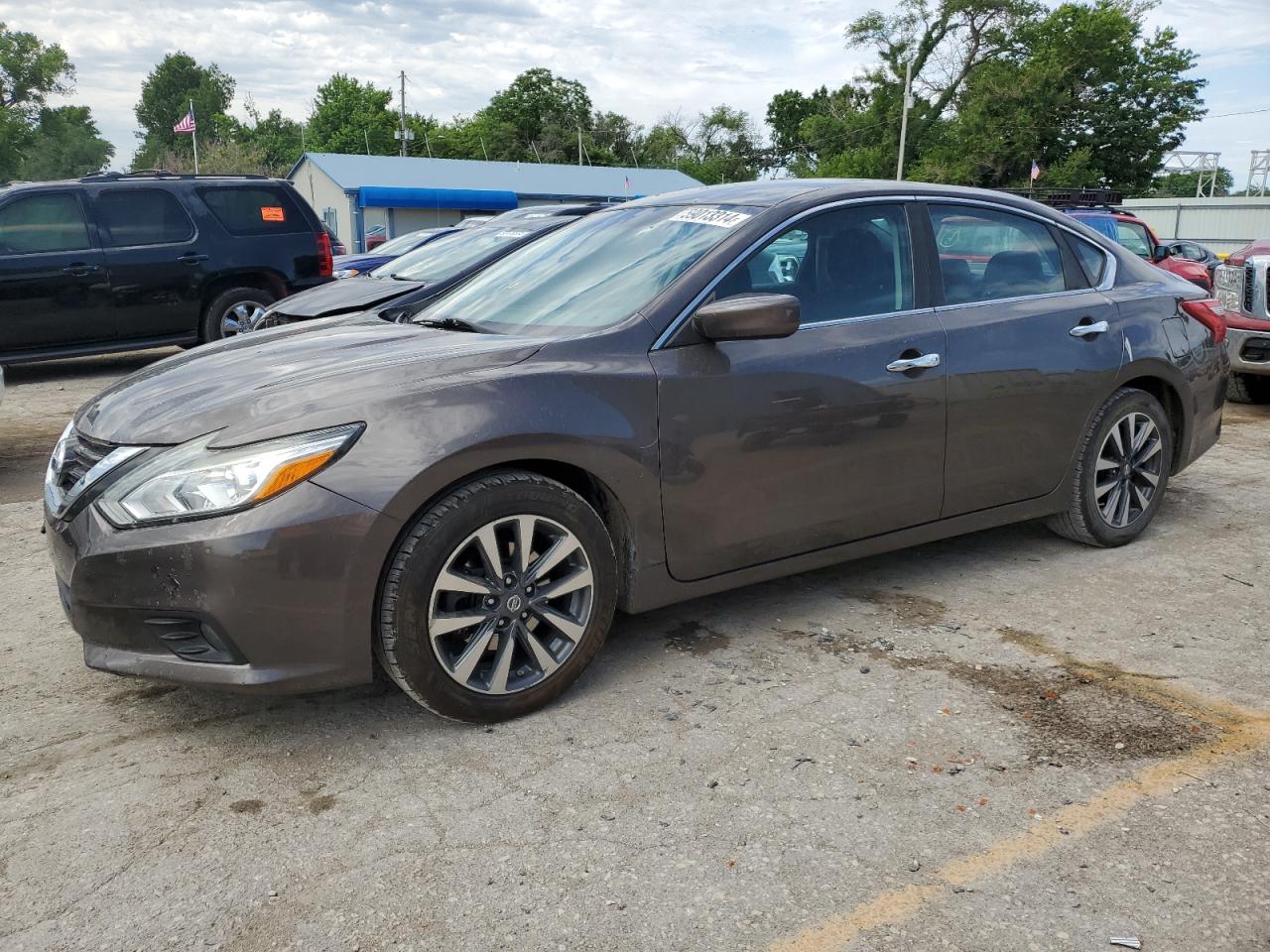 1N4AL3AP9HC117374 2017 NISSAN ALTIMA - Image 1