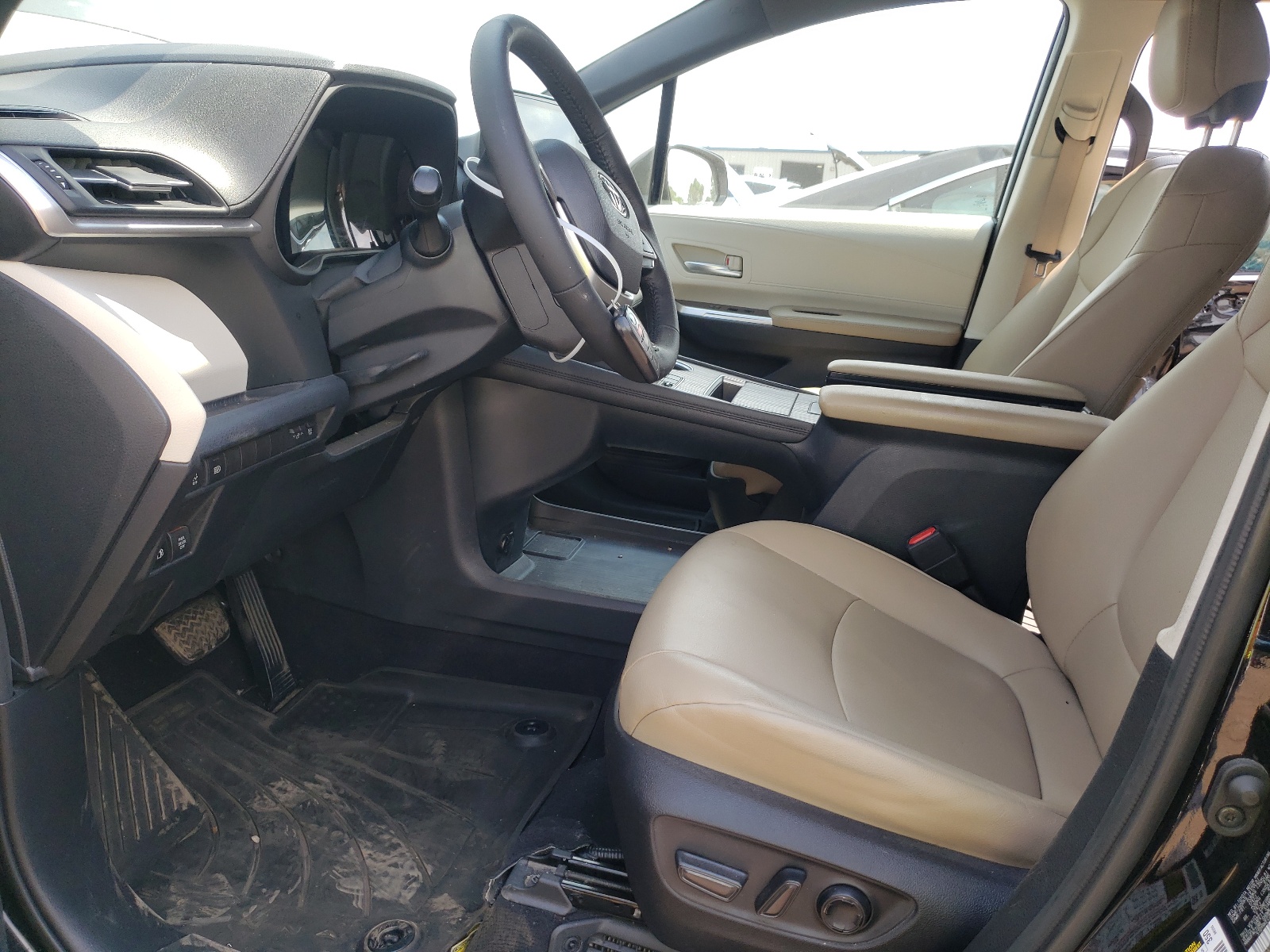 5TDYRKEC2NS134391 2022 Toyota Sienna Xle