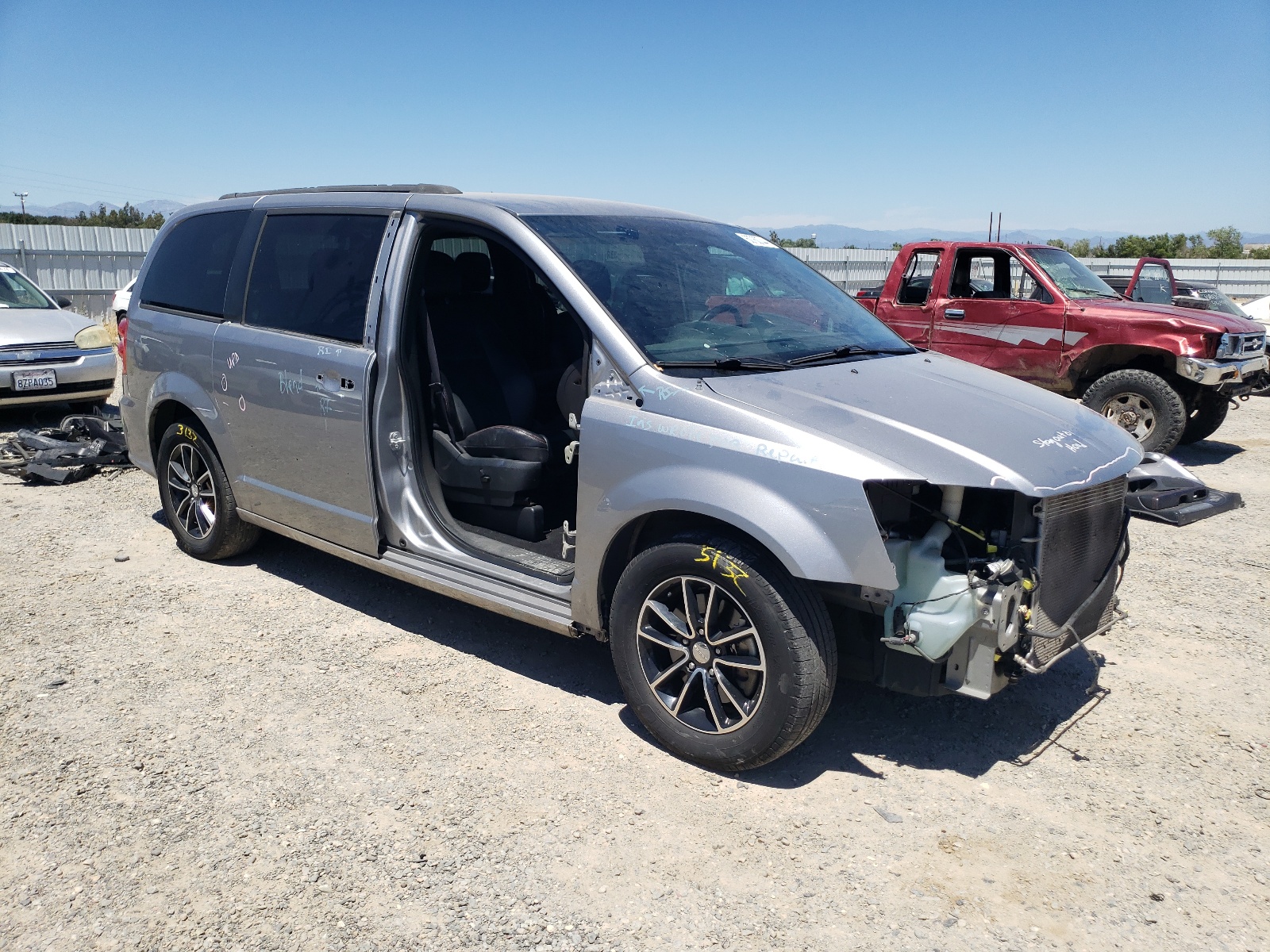 2016 Dodge Grand Caravan R/T vin: 2C4RDGEGXGR353064