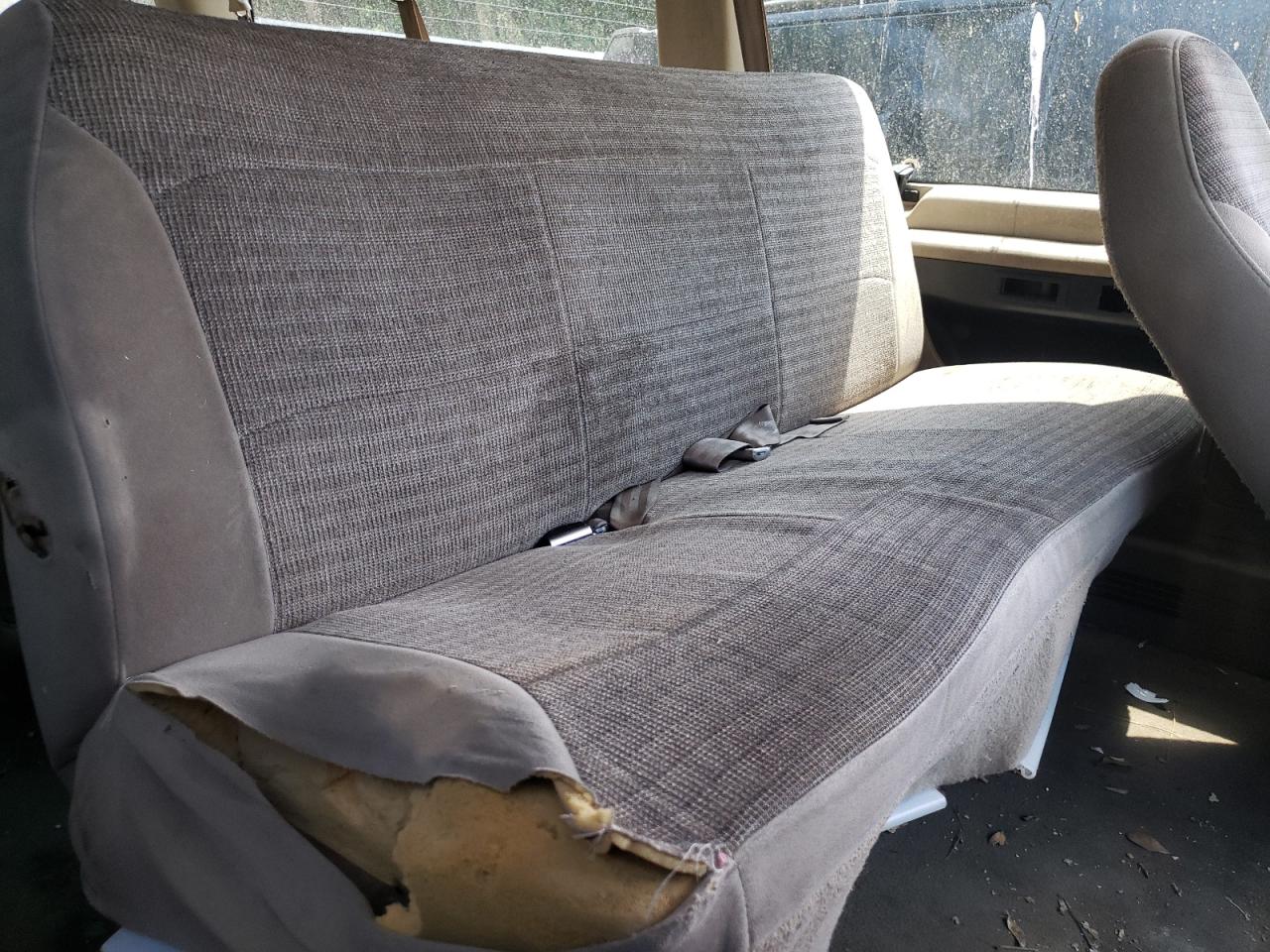 2004 Ford Econoline E350 Super Duty Wagon VIN: 1FBSS31L14HB08779 Lot: 59170344