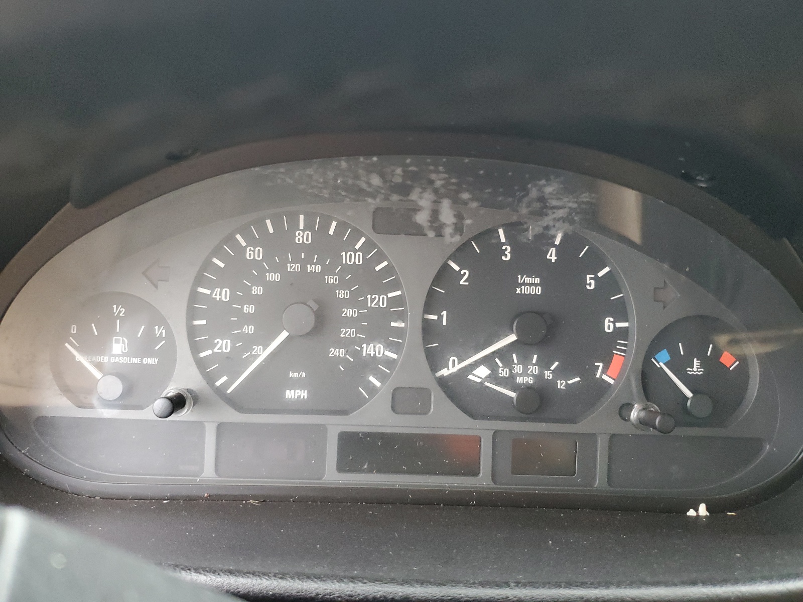 WBAEV33454KR33648 2004 BMW 325 I