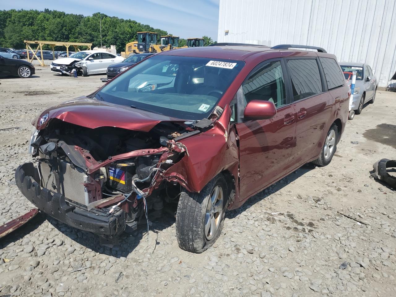 2015 Toyota Sienna - Image 1
