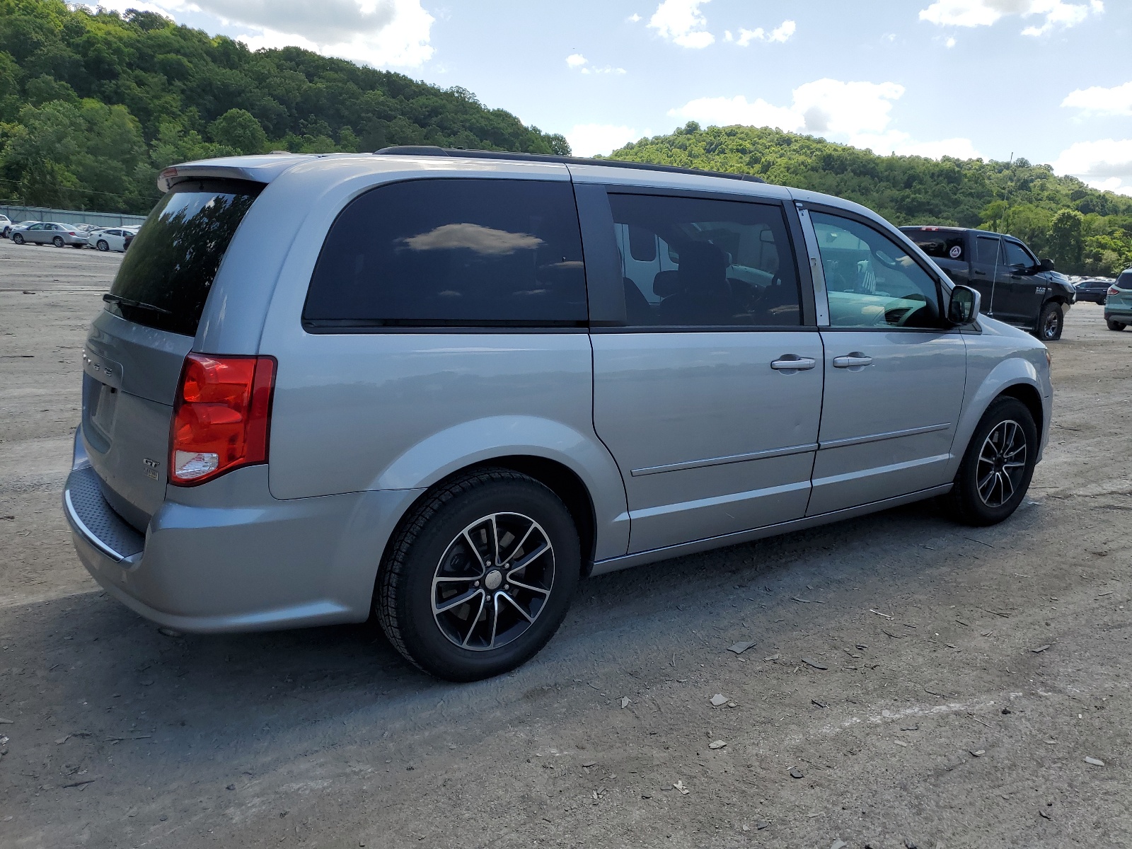 2017 Dodge Grand Caravan Gt vin: 2C4RDGEG3HR696882