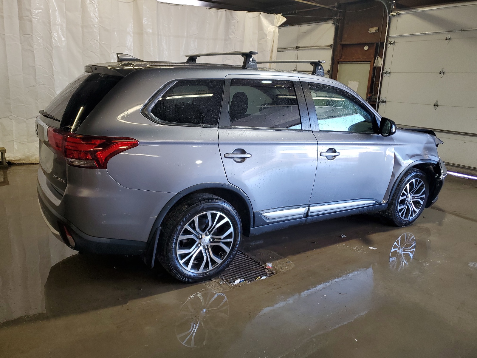 2018 Mitsubishi Outlander Se vin: JA4AZ3A31JJ006304