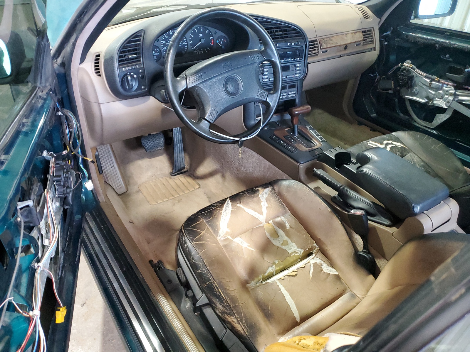 WBABK8324TET90085 1996 BMW 328 Ic Automatic