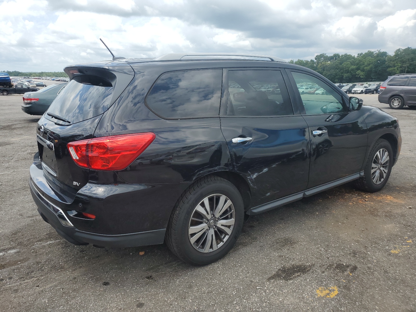 2018 Nissan Pathfinder S vin: 5N1DR2MNXJC622562