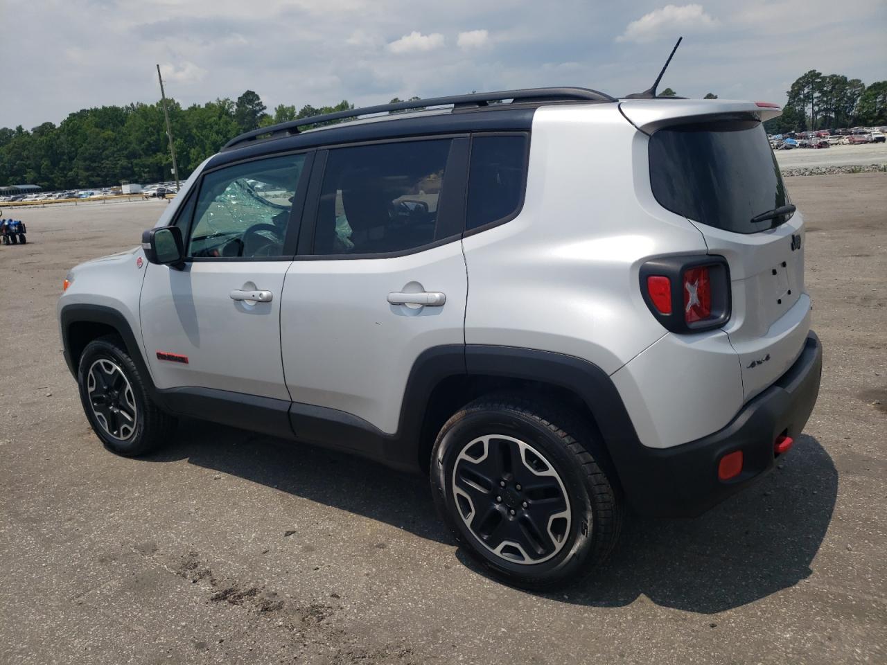 ZACCJBCT0GPD61910 2016 JEEP RENEGADE - Image 2