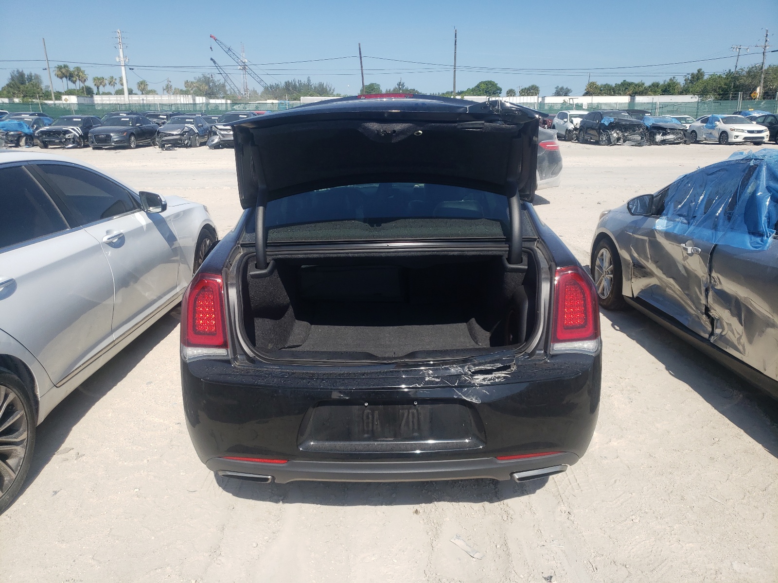 2C3CCABGXGH198309 2016 Chrysler 300 S