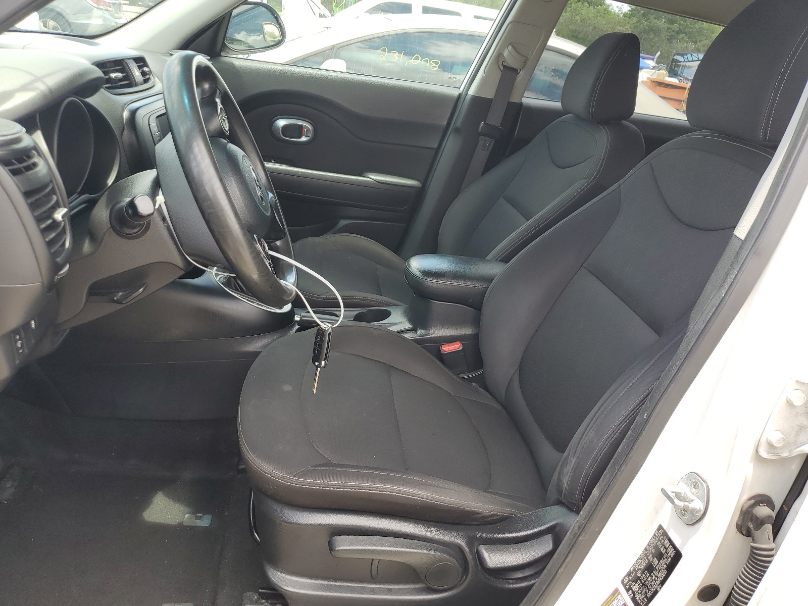 KNDJN2A27H7430810 2017 Kia Soul