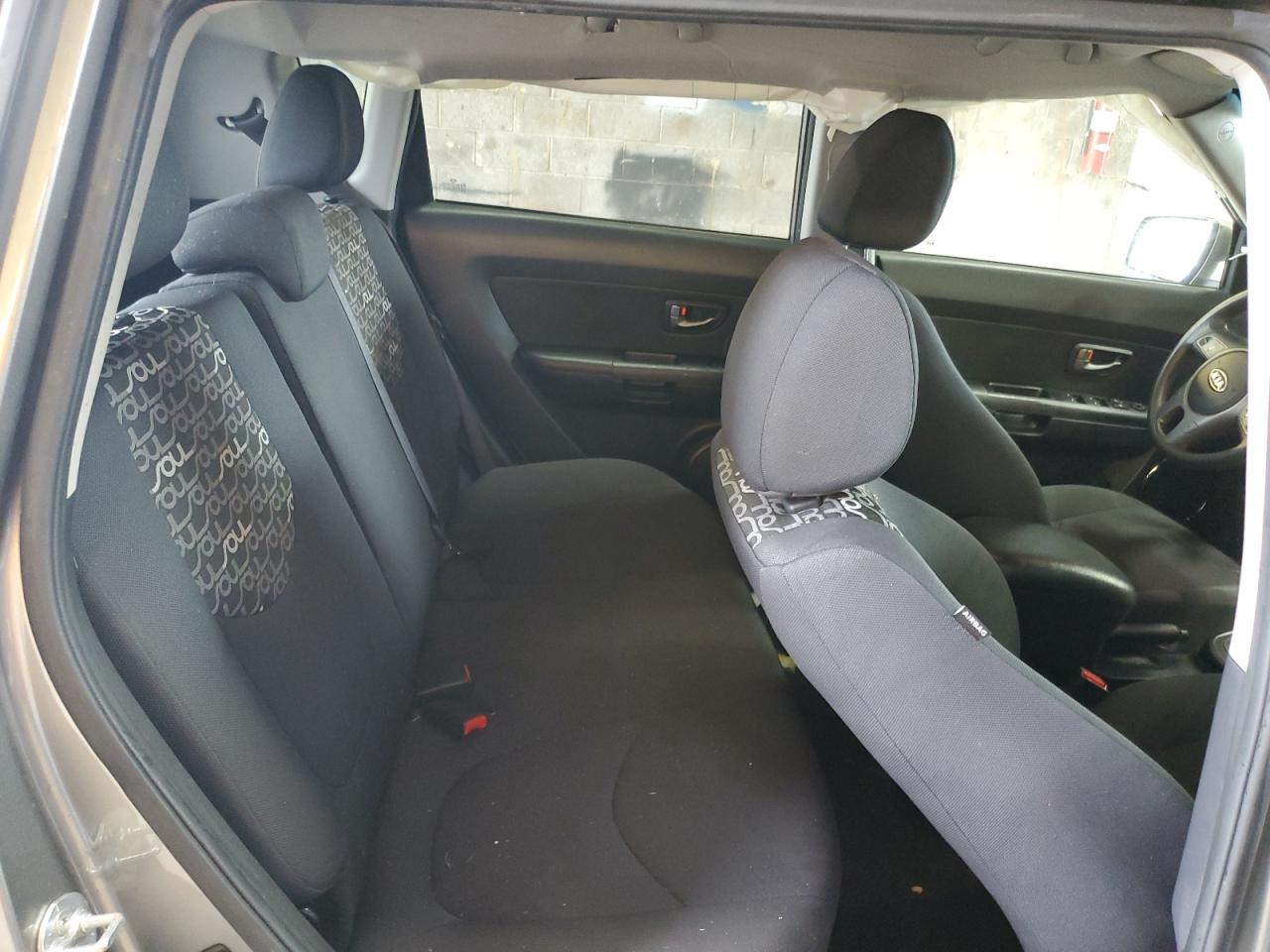 2011 Kia Soul + VIN: KNDJT2A20B7240263 Lot: 60645364