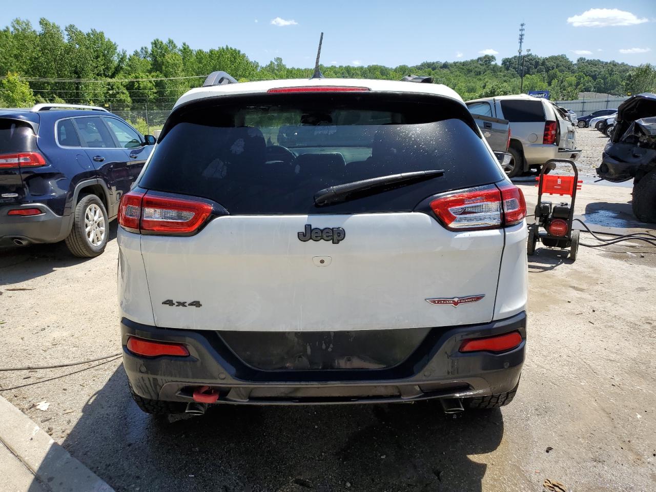 2015 Jeep Cherokee Trailhawk VIN: 1C4PJMBS5FW511887 Lot: 57666894