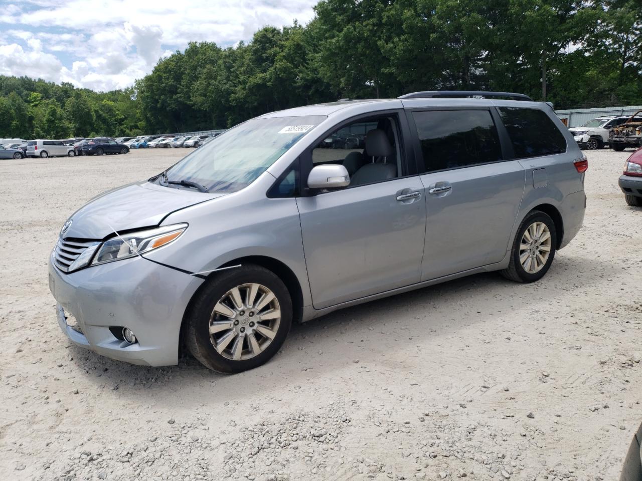 5TDDK3DC2FS115156 2015 TOYOTA SIENNA - Image 1