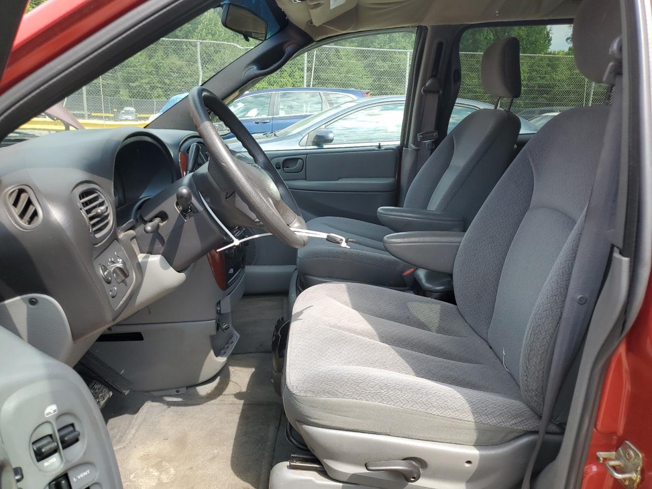 2005 Chrysler Town & Country Lx VIN: 2C4GP44RX5R110819 Lot: 61283804