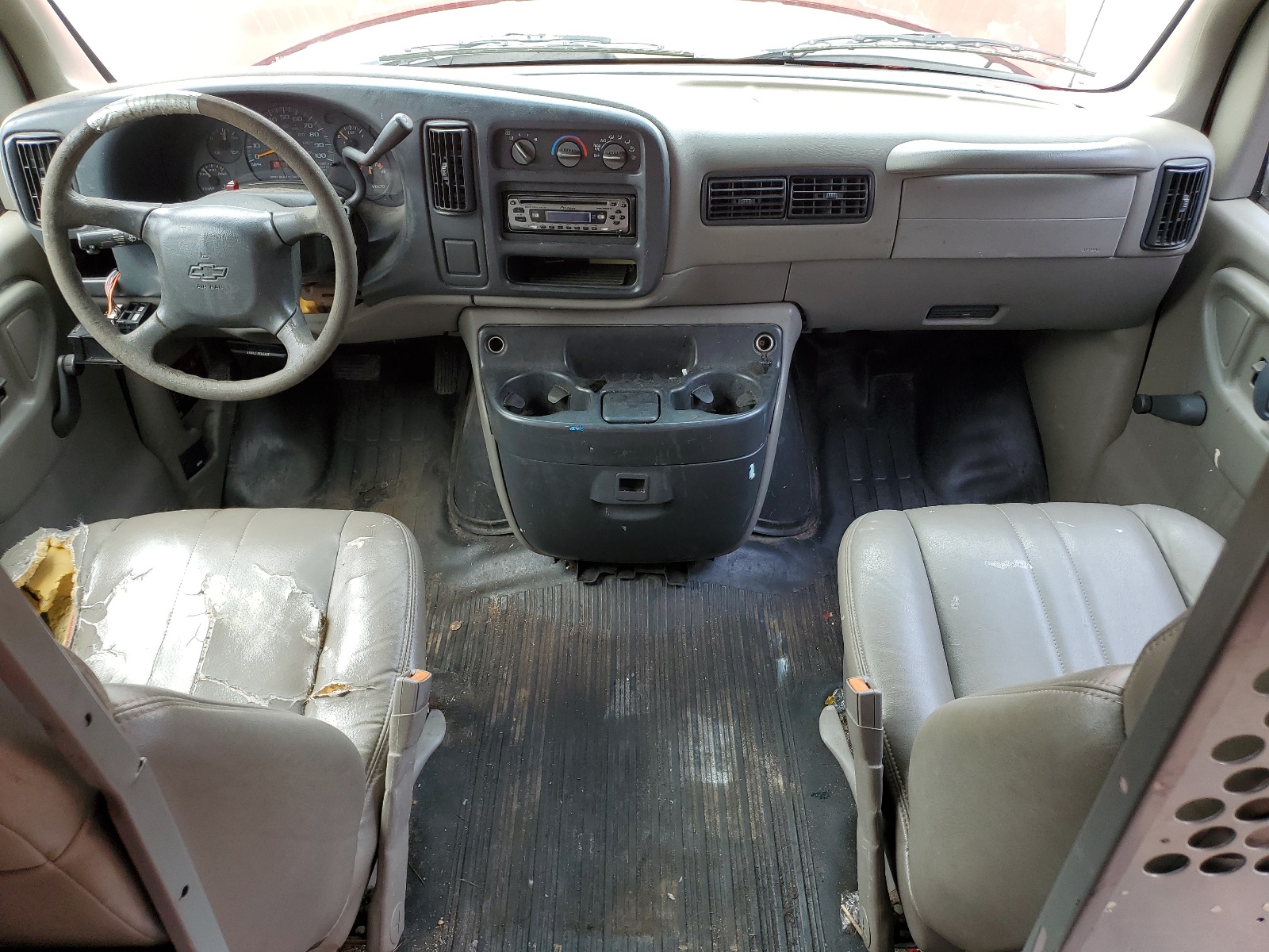 1GCGG25R9Y1215041 2000 Chevrolet Express G2500