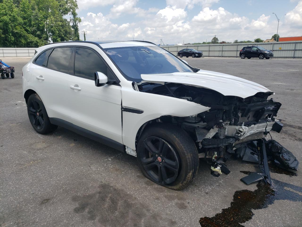 SADCJ2BV0HA098004 2017 Jaguar F-Pace Premium