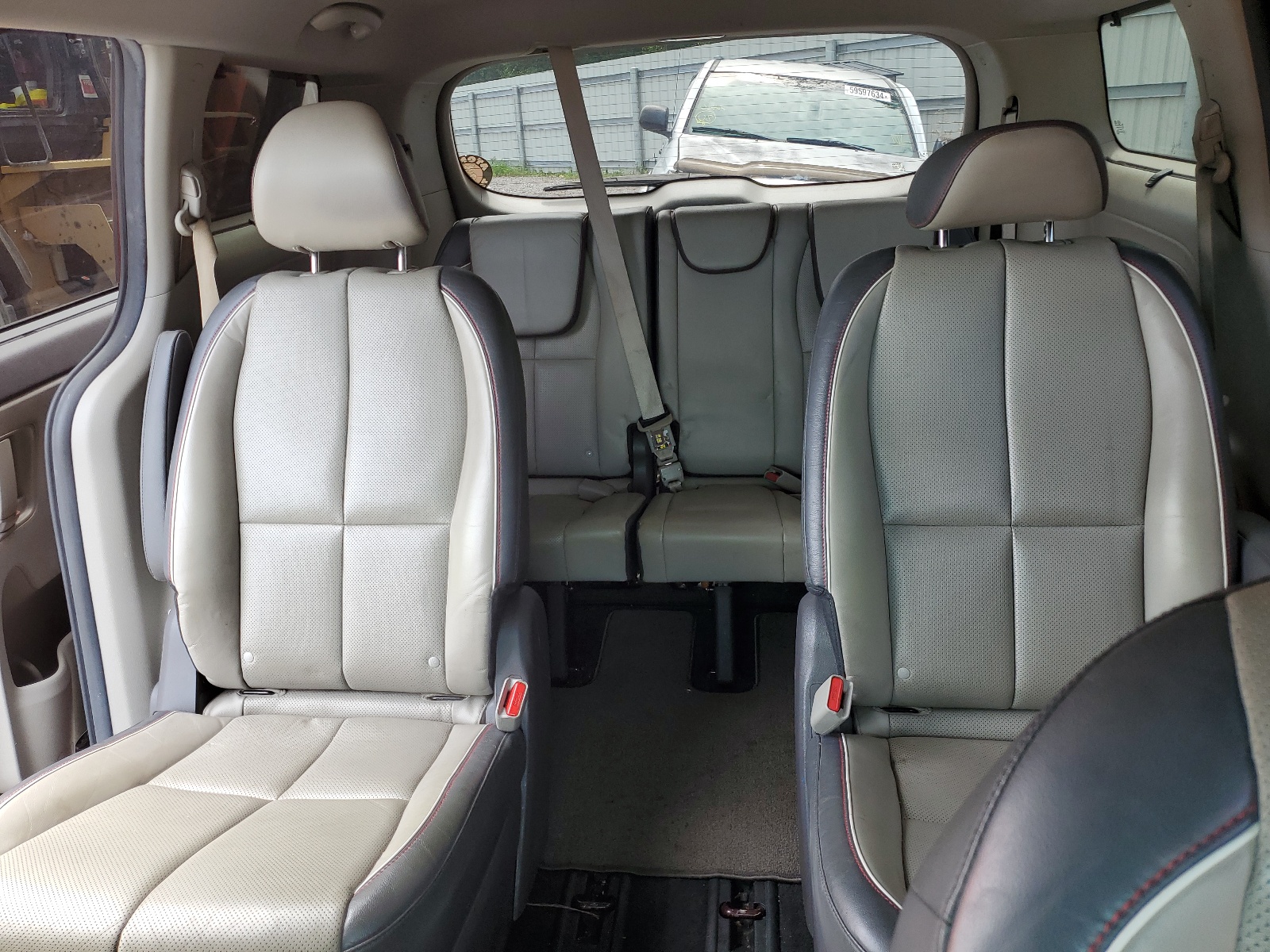 KNDMB5C1XH6284422 2017 Kia Sedona Lx