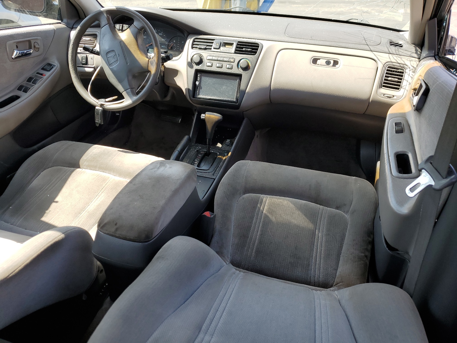 1HGCG6652YA036231 2000 Honda Accord Lx