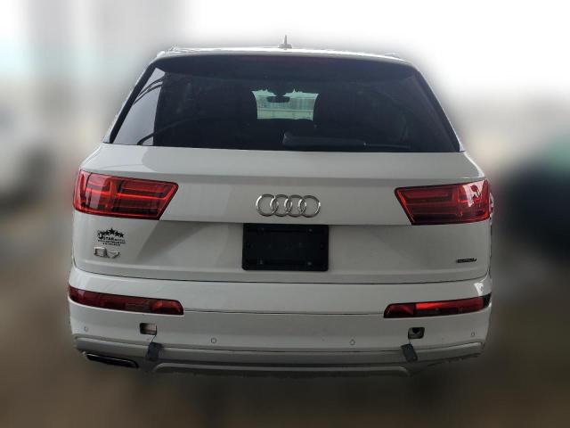 WA1LHAF7XJD047928 | 2018 Audi q7 premium plus