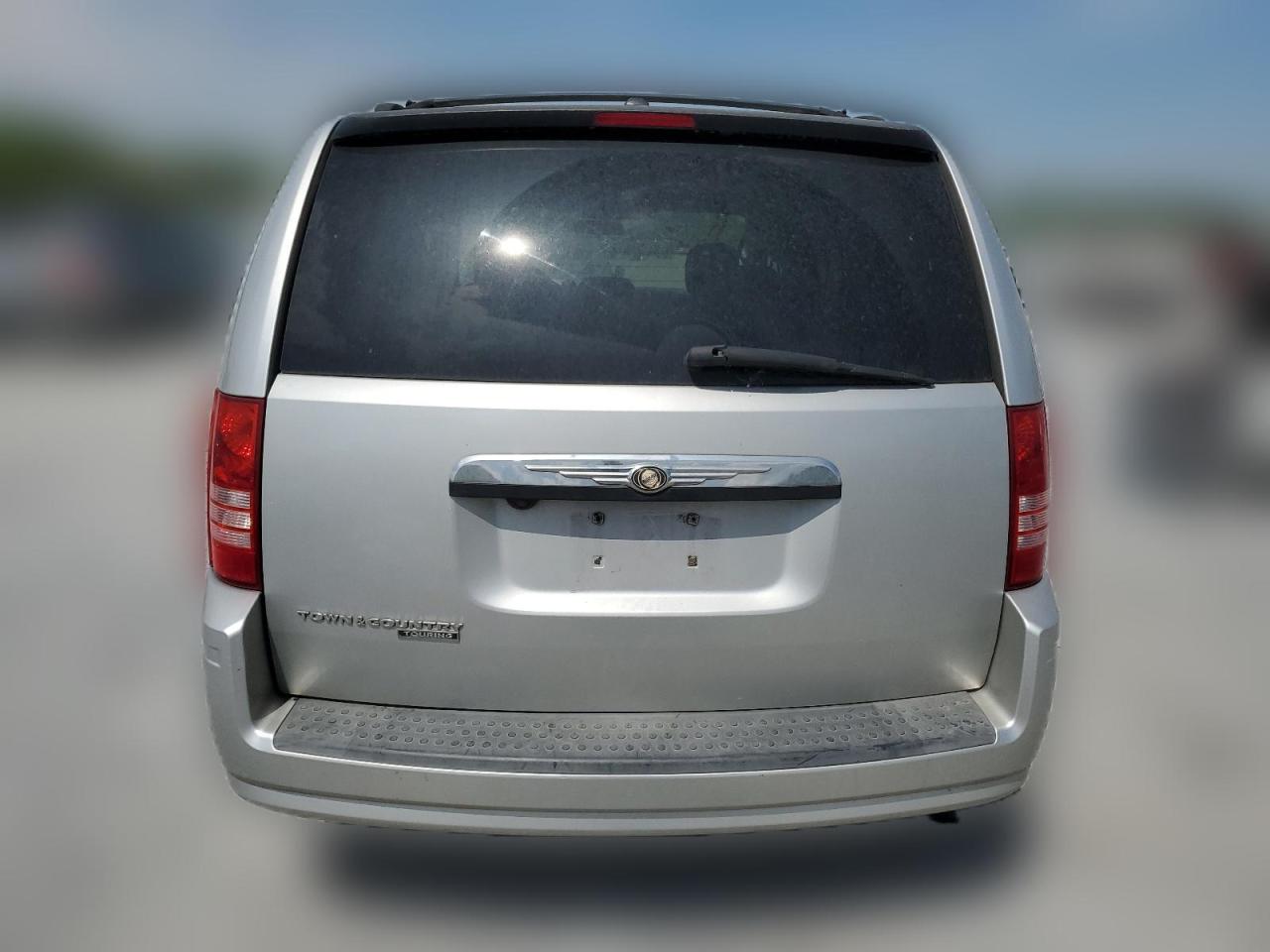 2008 Chrysler Town & Country Touring VIN: 2A8HR54P18R138640 Lot: 49669174