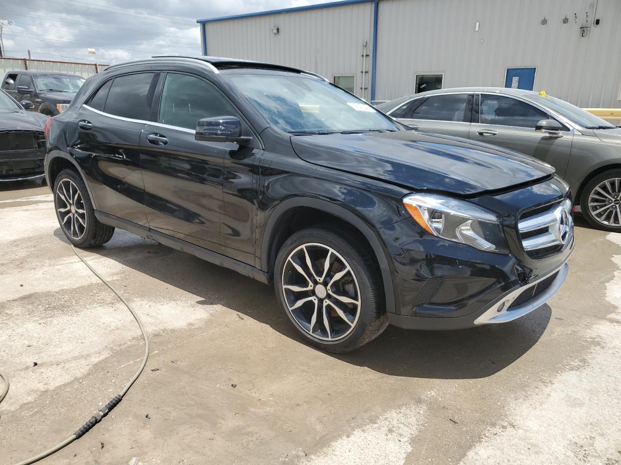 VIN WDCTG4EB0GJ257460 2016 MERCEDES-BENZ GLA-CLASS no.4