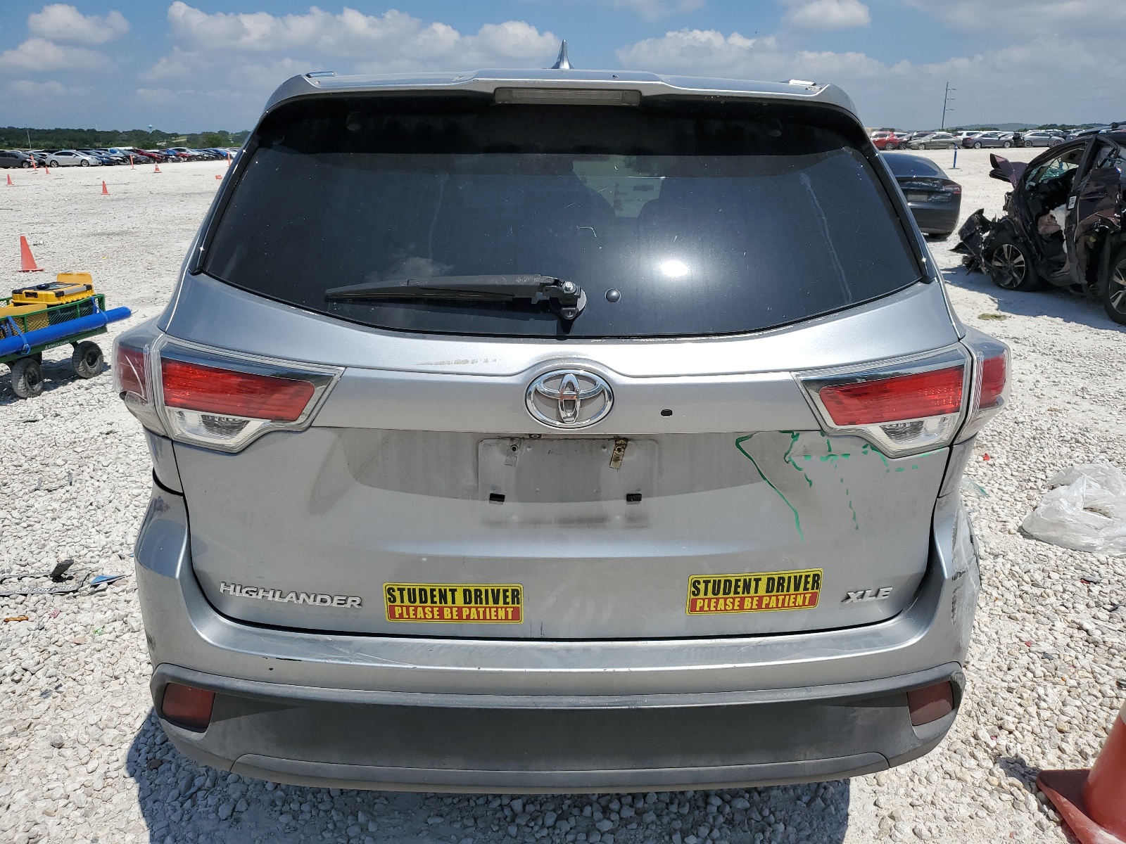 5TDKKRFH8FS076107 2015 Toyota Highlander Xle