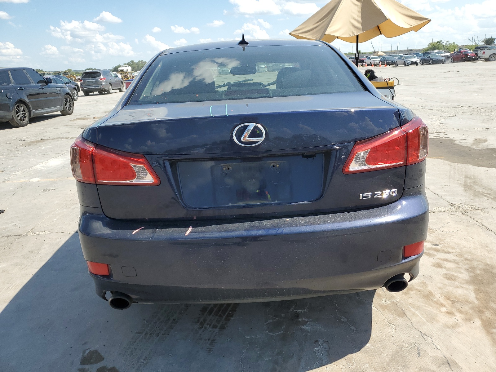 JTHBF5C24B5138114 2011 Lexus Is 250