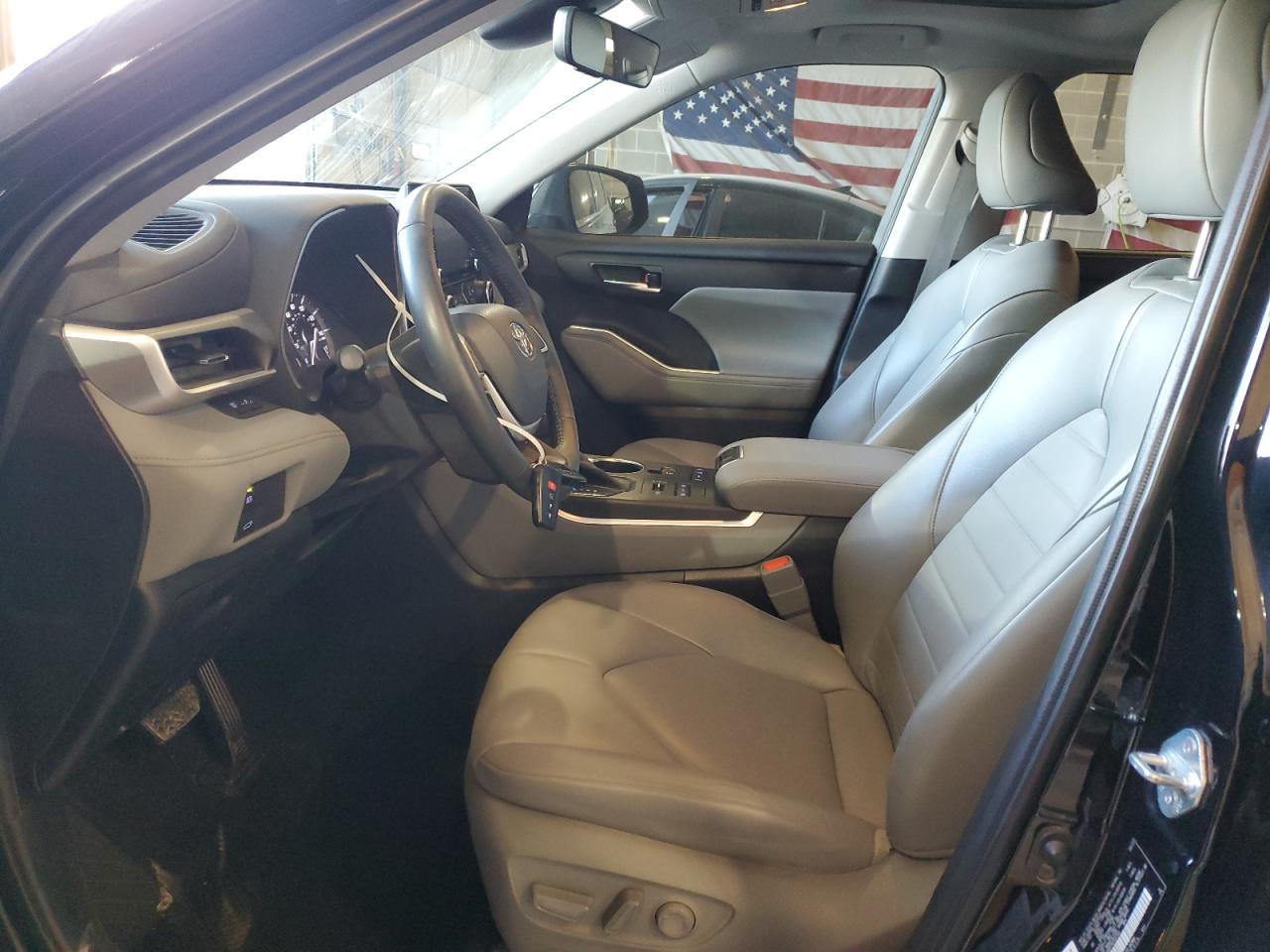 2022 Toyota Highlander Xle VIN: 5TDGZRBH7NS595140 Lot: 58865964