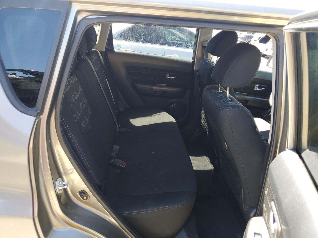 2012 Kia Soul + VIN: KNDJT2A63C7471470 Lot: 60886334