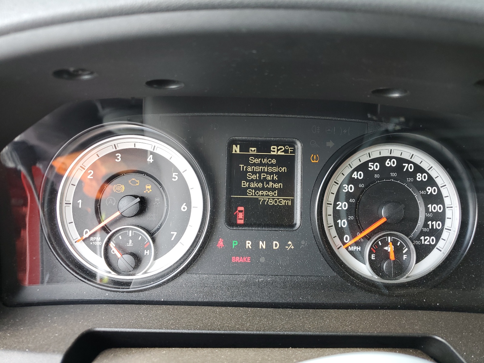 1C6RR7GT4FS669883 2015 Ram 1500 Slt