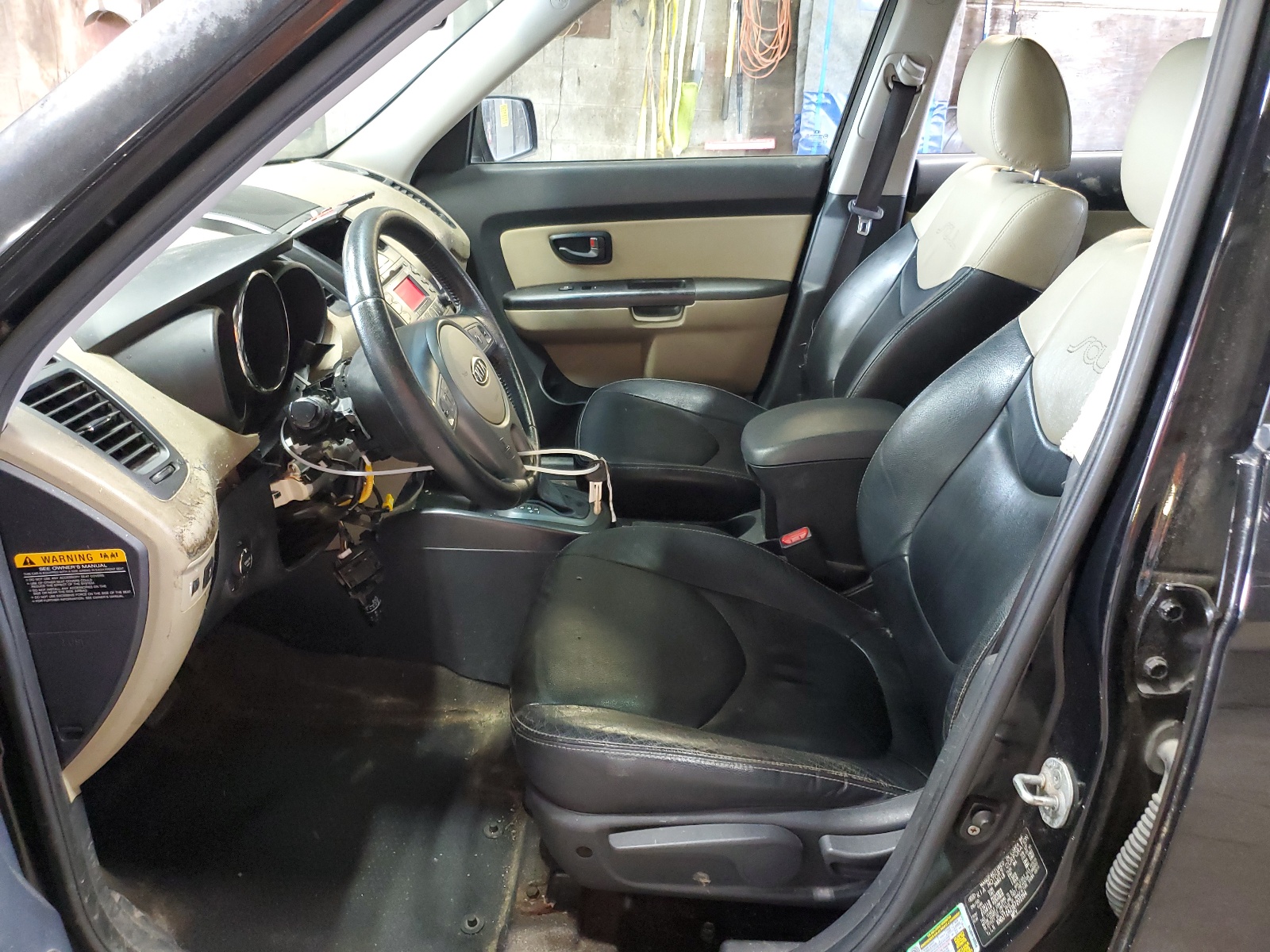 KNDJT2A21B7202394 2011 Kia Soul +