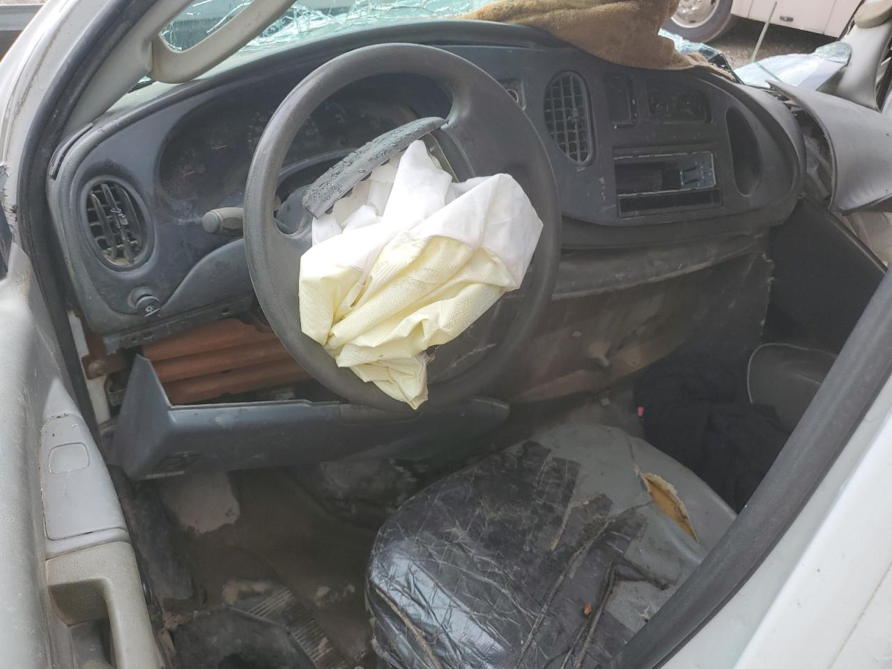 2003 Ford Econoline E350 Super Duty Cutaway Van VIN: 1FDSE35L43HA16167 Lot: 56840404