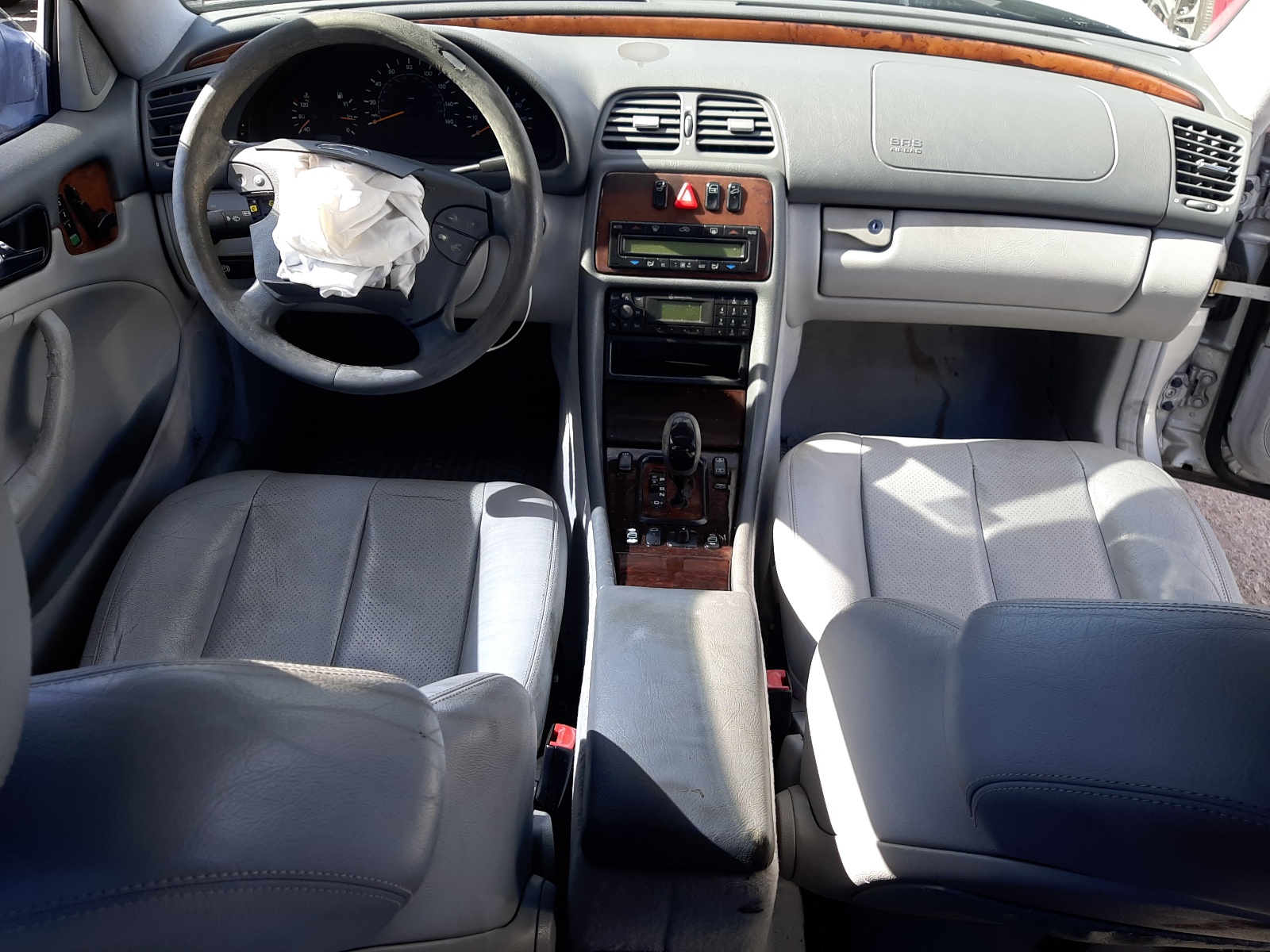 WDBLJ65G01F170133 2001 Mercedes-Benz Clk 320