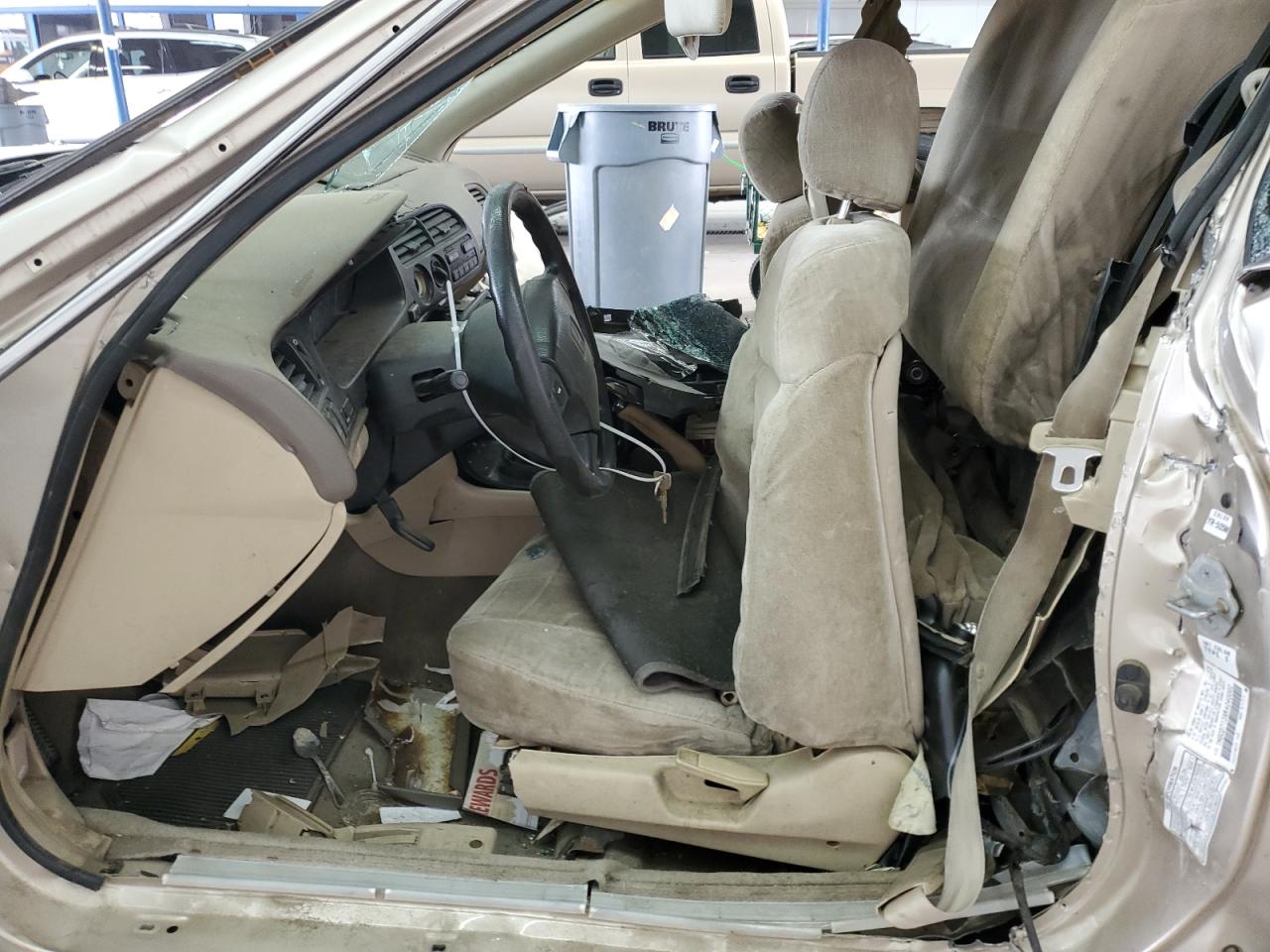 1994 Honda Accord Lx VIN: 1HGCD713XRA040002 Lot: 60908274