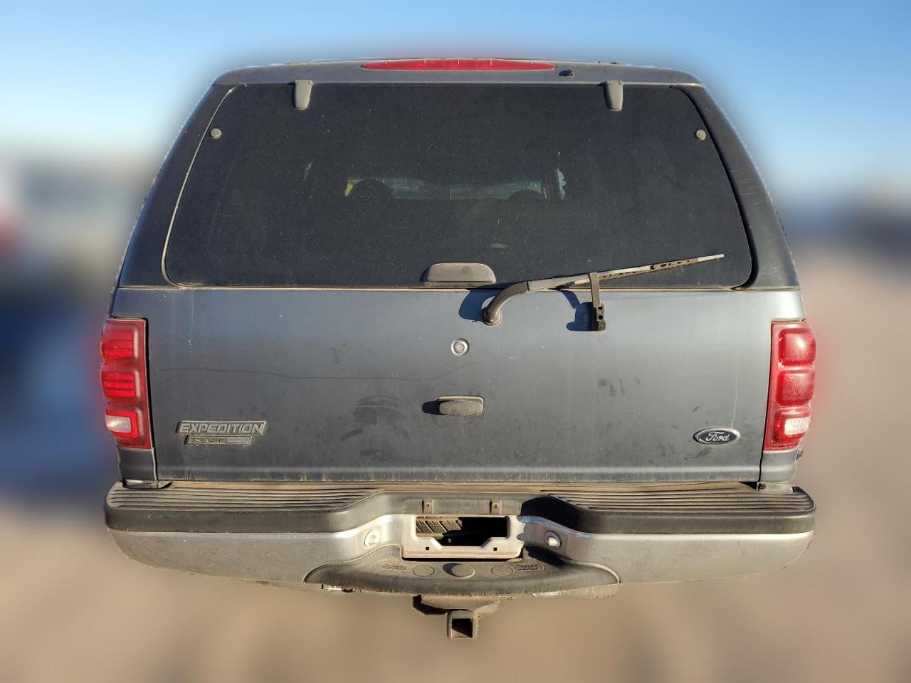 2000 Ford Expedition Xlt VIN: 1FMRU1560YLB18103 Lot: 37860204