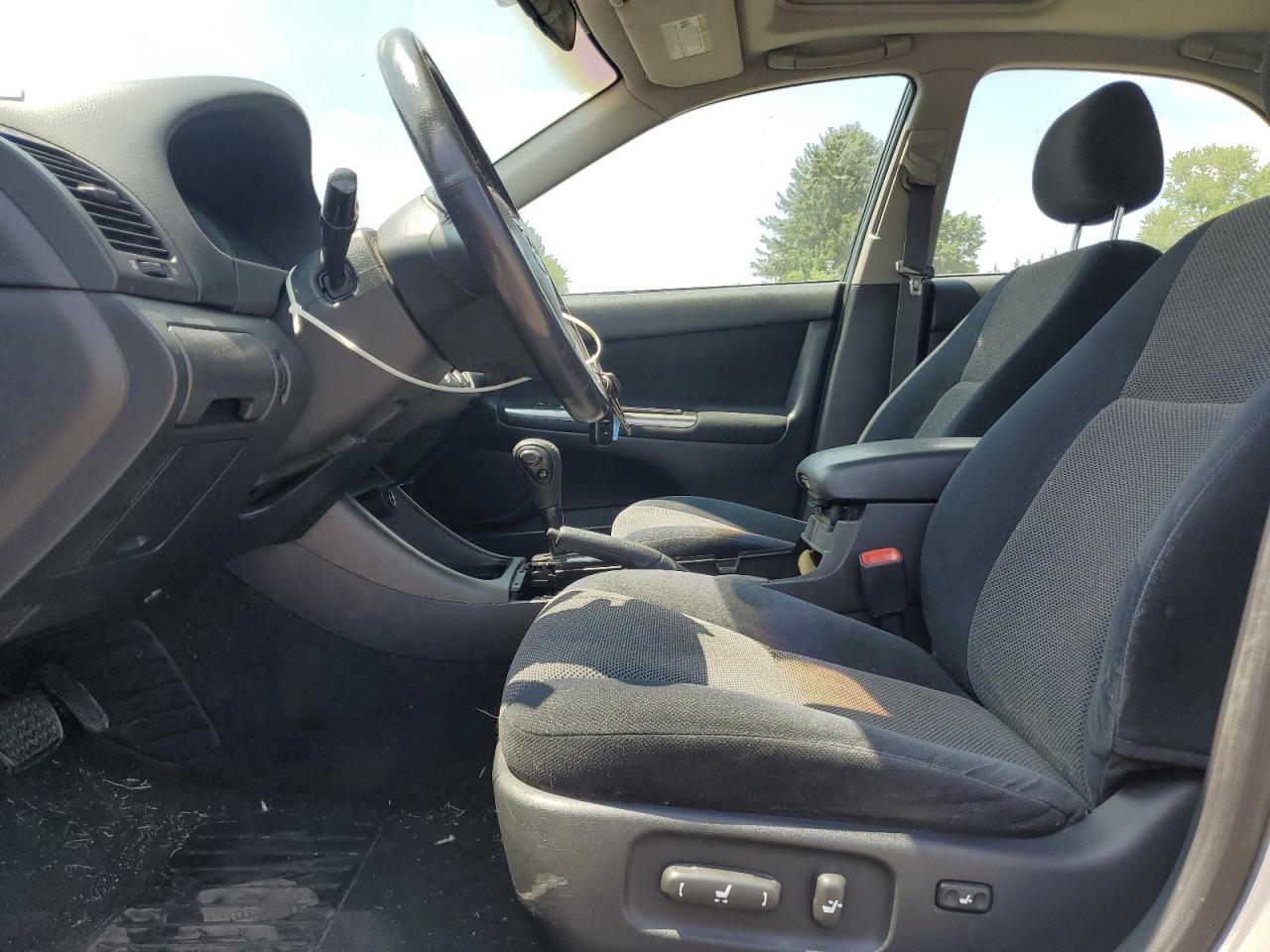 2004 Toyota Camry Le VIN: 4T1BE32K44U825690 Lot: 59437324