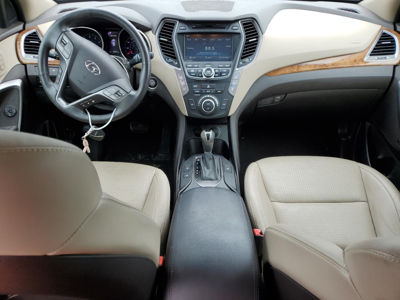 2014 Hyundai Santa Fe - Image 8