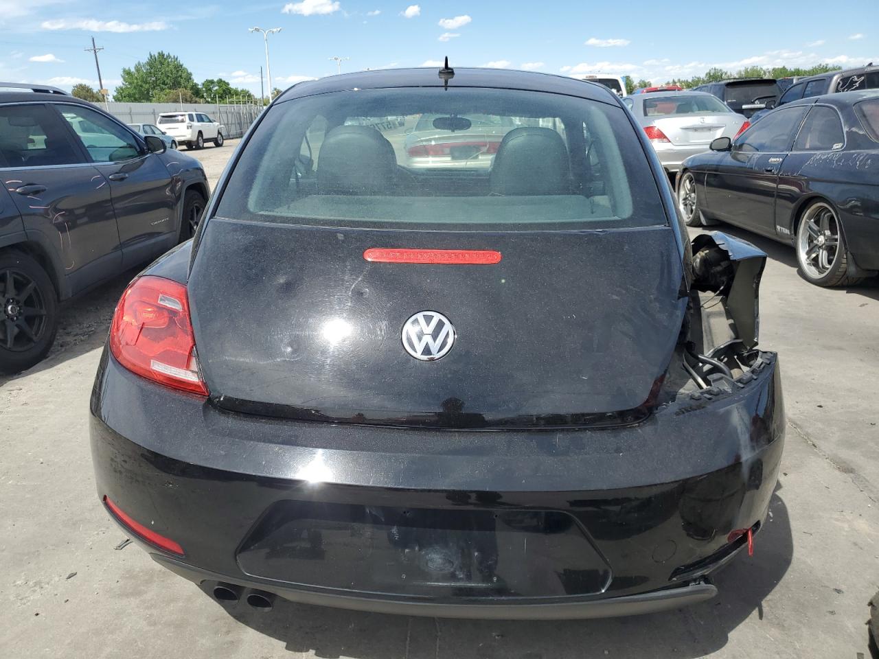 2015 Volkswagen Beetle 1.8T VIN: 3VWF17AT7FM634272 Lot: 57760504