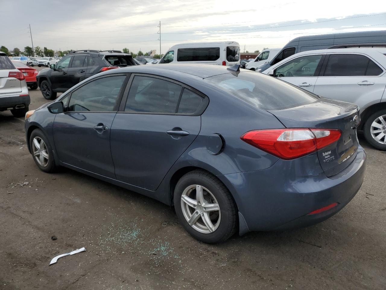 VIN KNAFK4A6XG5606074 2016 KIA FORTE no.2