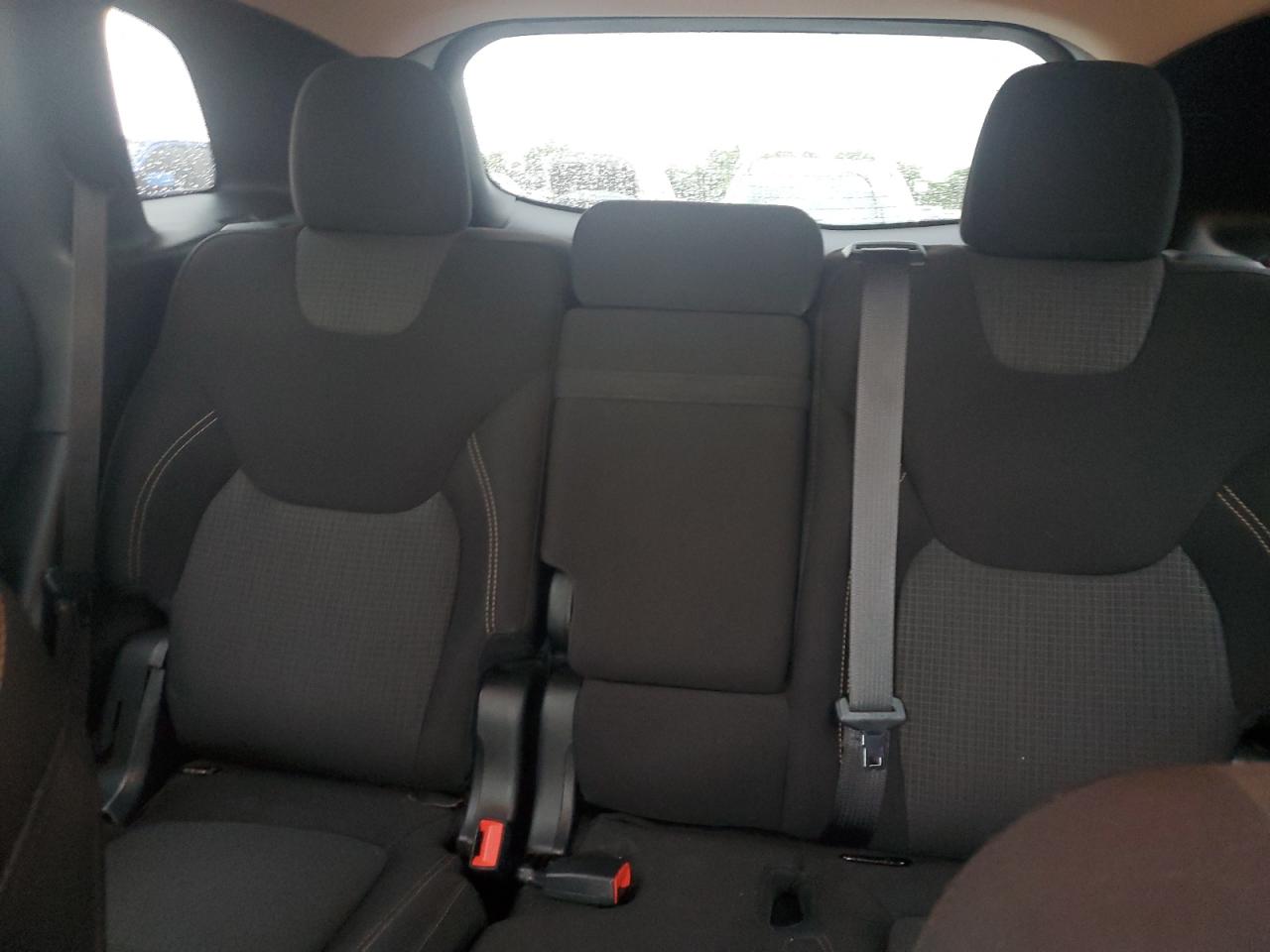 2017 Jeep Cherokee Latitude VIN: 1C4PJLCB5HW585807 Lot: 57485104