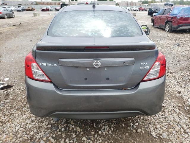  NISSAN VERSA 2018 Сірий