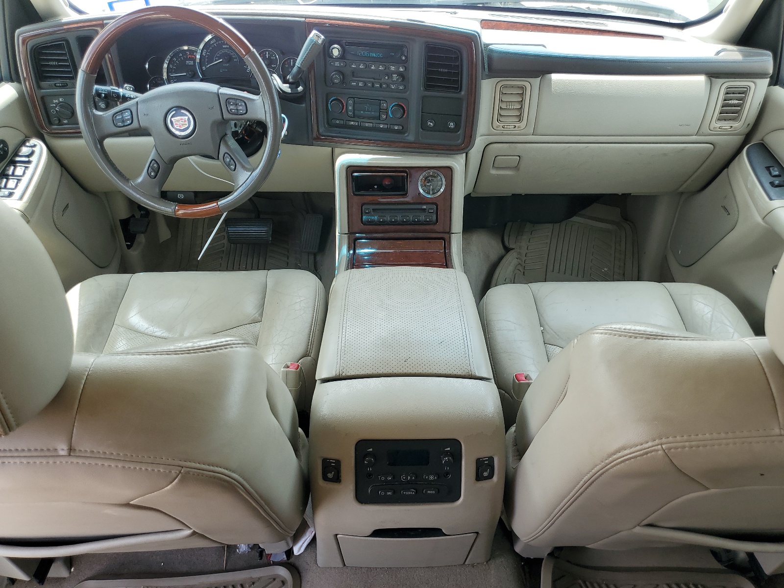 1GYEC63NX5R236630 2005 Cadillac Escalade Luxury