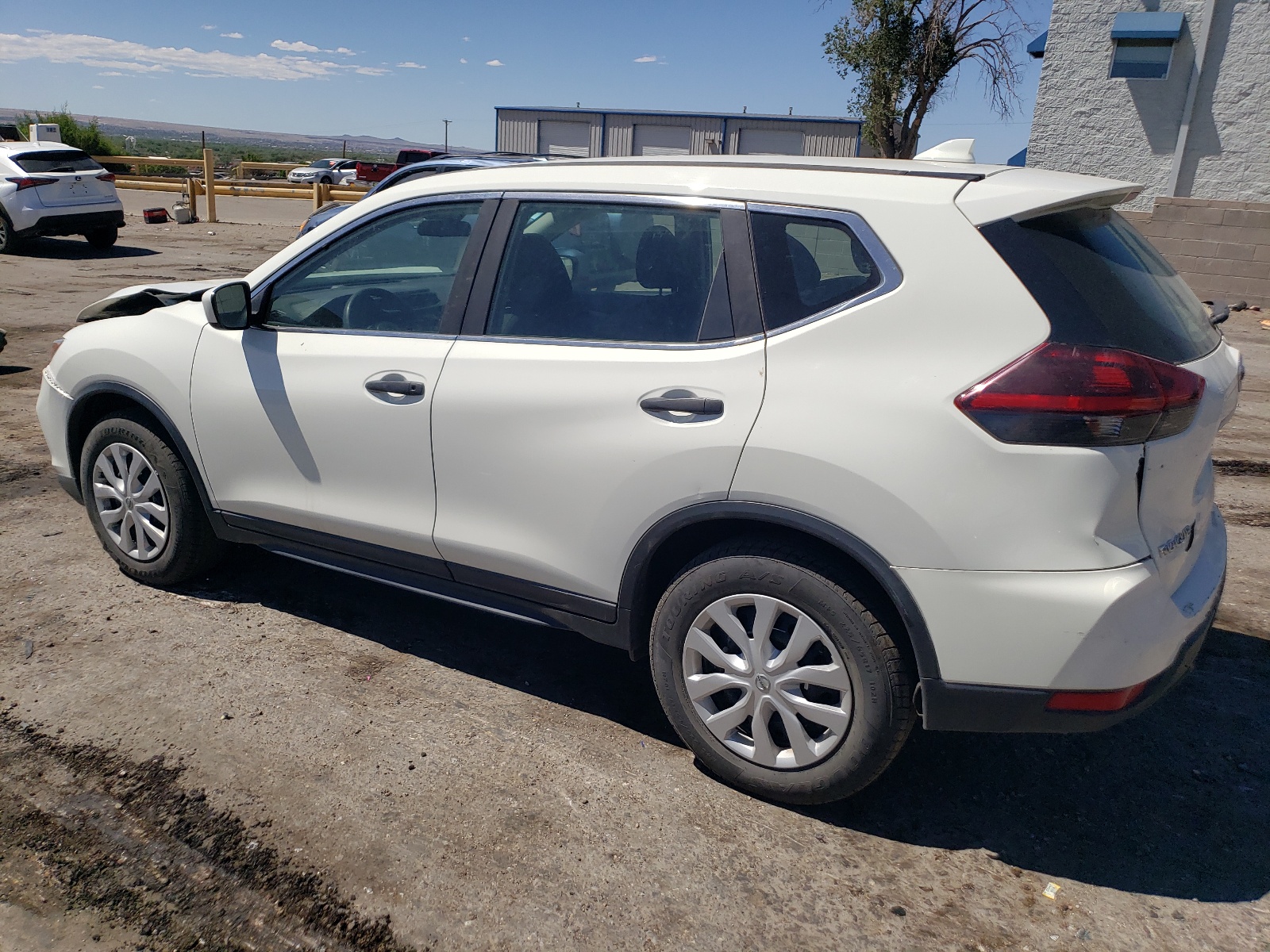 2019 Nissan Rogue S vin: 5N1AT2MT7KC772097