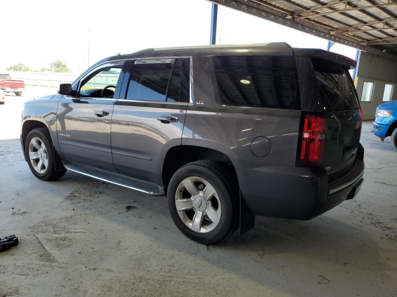 1GNSCCKC1FR630923 2015 CHEVROLET TAHOE - Image 2