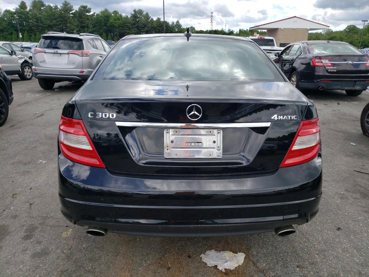 2011 Mercedes-Benz C 300 4Matic VIN: WDDGF8BB1BF647555 Lot: 55793664